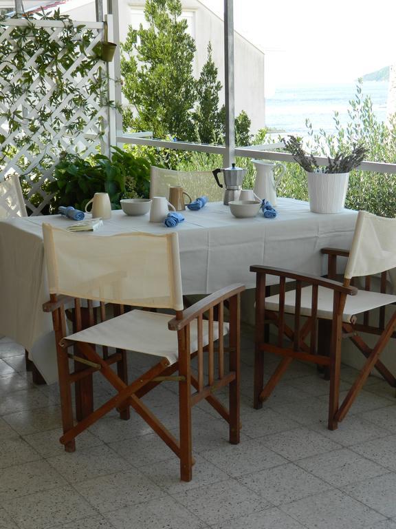 Seaview - Zf Hvar Gostinjska kuća *