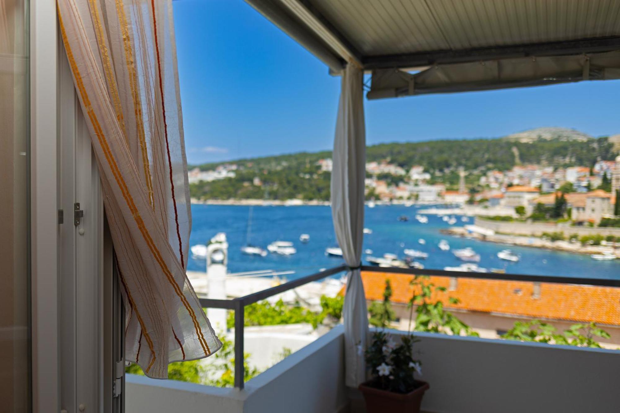 Seaview - Zf Hvar Gostinjska kuća